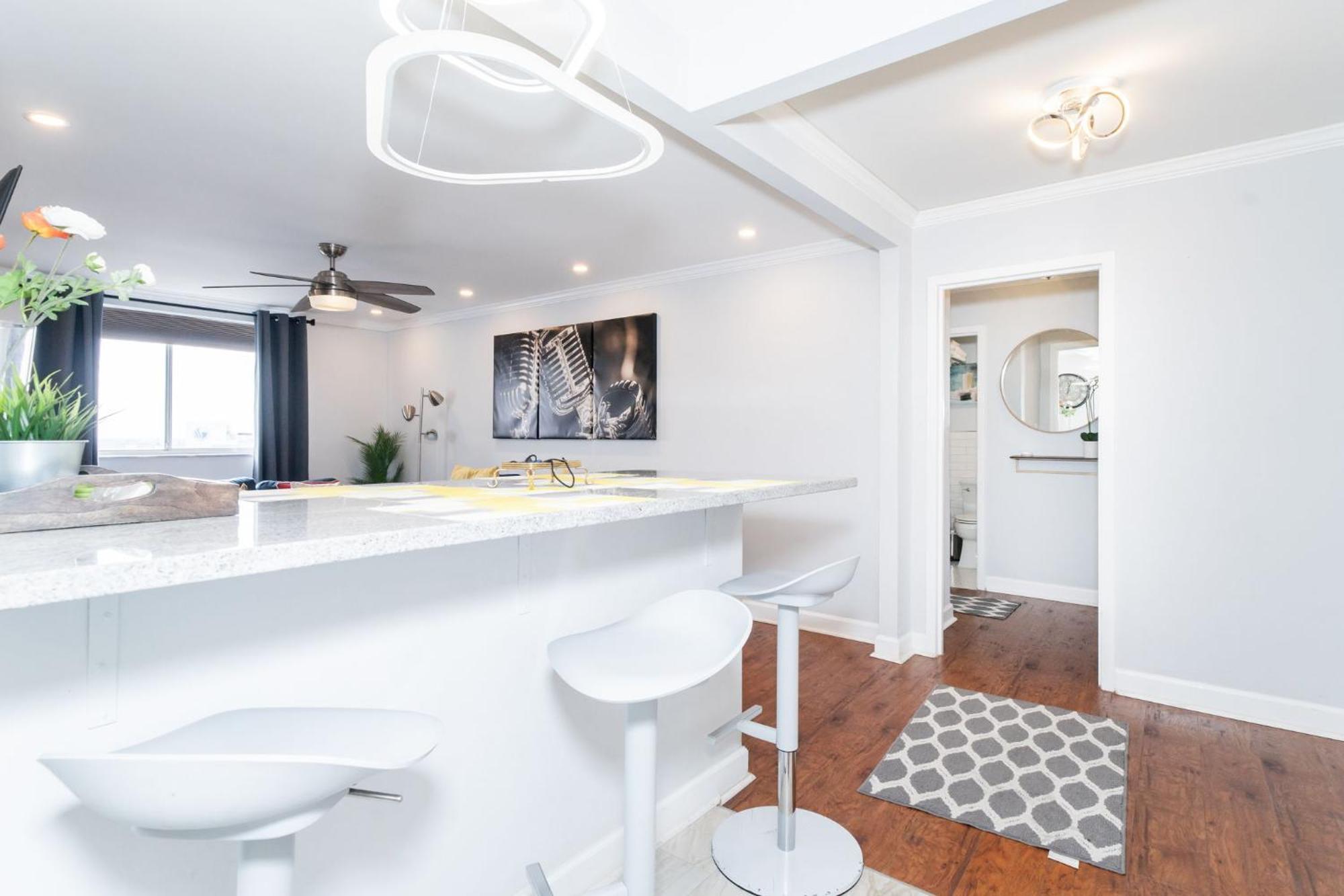 21Floor-Renovated 2Br,1Bath King And Queen Bed And Parking Atlanta Buitenkant foto