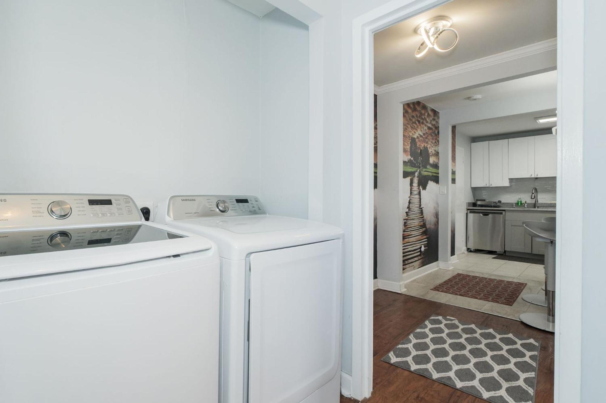 21Floor-Renovated 2Br,1Bath King And Queen Bed And Parking Atlanta Buitenkant foto